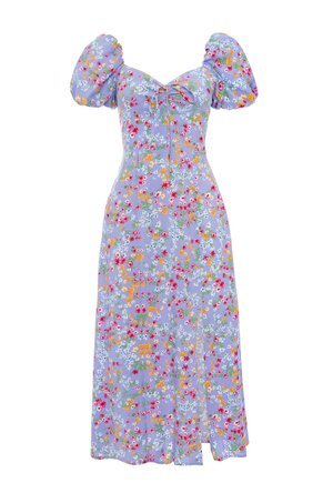 Robe midi violette à motif floral, manches courtes bouffantes, encolure en cœur avec lien à l'avant, et motif de petites fleurs multicolores sur l'ensemble.