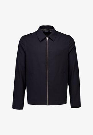 Giacca nera da uomo con cerniera frontale, colletto a punta, maniche lunghe e due tasche laterali, mostrata su sfondo bianco.