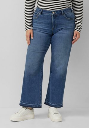- Jeansy Bootcut