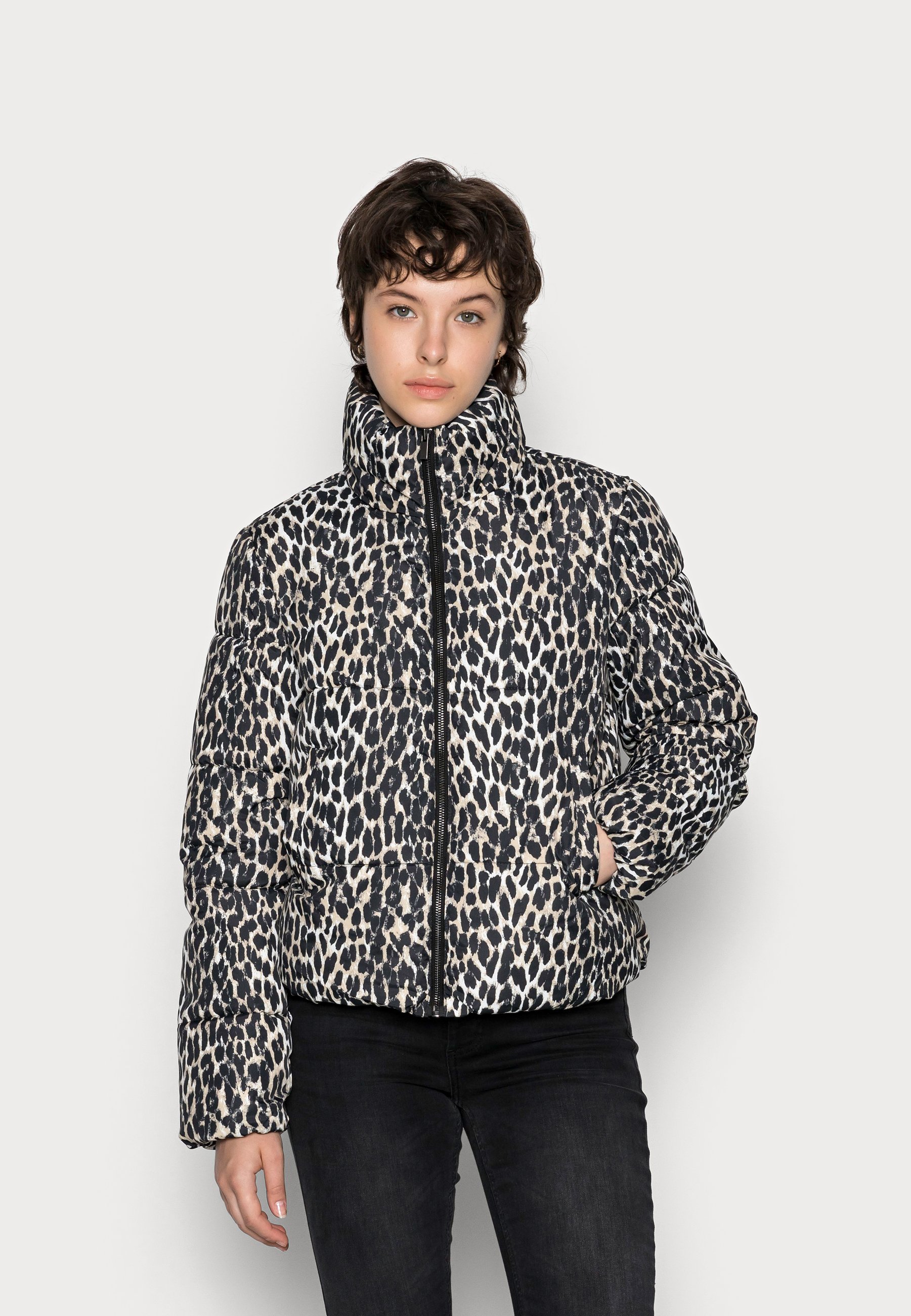 Women VIKARLA SHORT PUFFER JACKET - Winter jacket Women VIKARLA SHORT PUFFER JACKET - Winter jacket