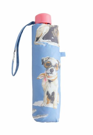 Kompakt sammenfoldet paraply med blåt cover, der forestiller en lille hund iført solbriller og tørklæde, lyserødt håndtag og håndledsrem.