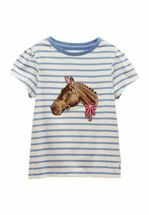Kinderkortemouw wit shirt met lichtblauwe horizontale strepen en een geborduurd bruin paardenhoofd met een roze lint aan de voorkant.