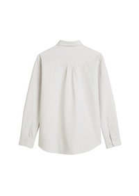 Camicia a maniche lunghe color crema chiaro con sottili righe verticali, polsini abbottonati e colletto a punta. Tessuto liscio con una vestibilità rilassata.