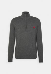 Maglione grigio a maglia con collo alto e mezza cerniera. Presenta un piccolo logo rosso sul petto. Comprende polsini e orlo a costine.