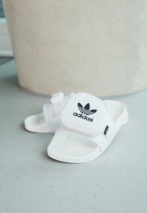 POUCHYLETTE  - Ciabattine - footwear white/core black