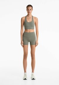 OYSHO STRAPPY BACK - Sportski grudnjak s blagom potporom - khaki