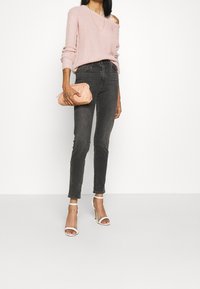 Missguided Sweter