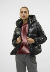 Vero Moda VMUPPSASHINY  - Winterjas - black