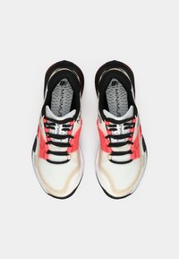 New Balance MINIMUS TR - Treniņkurpes - sea salt