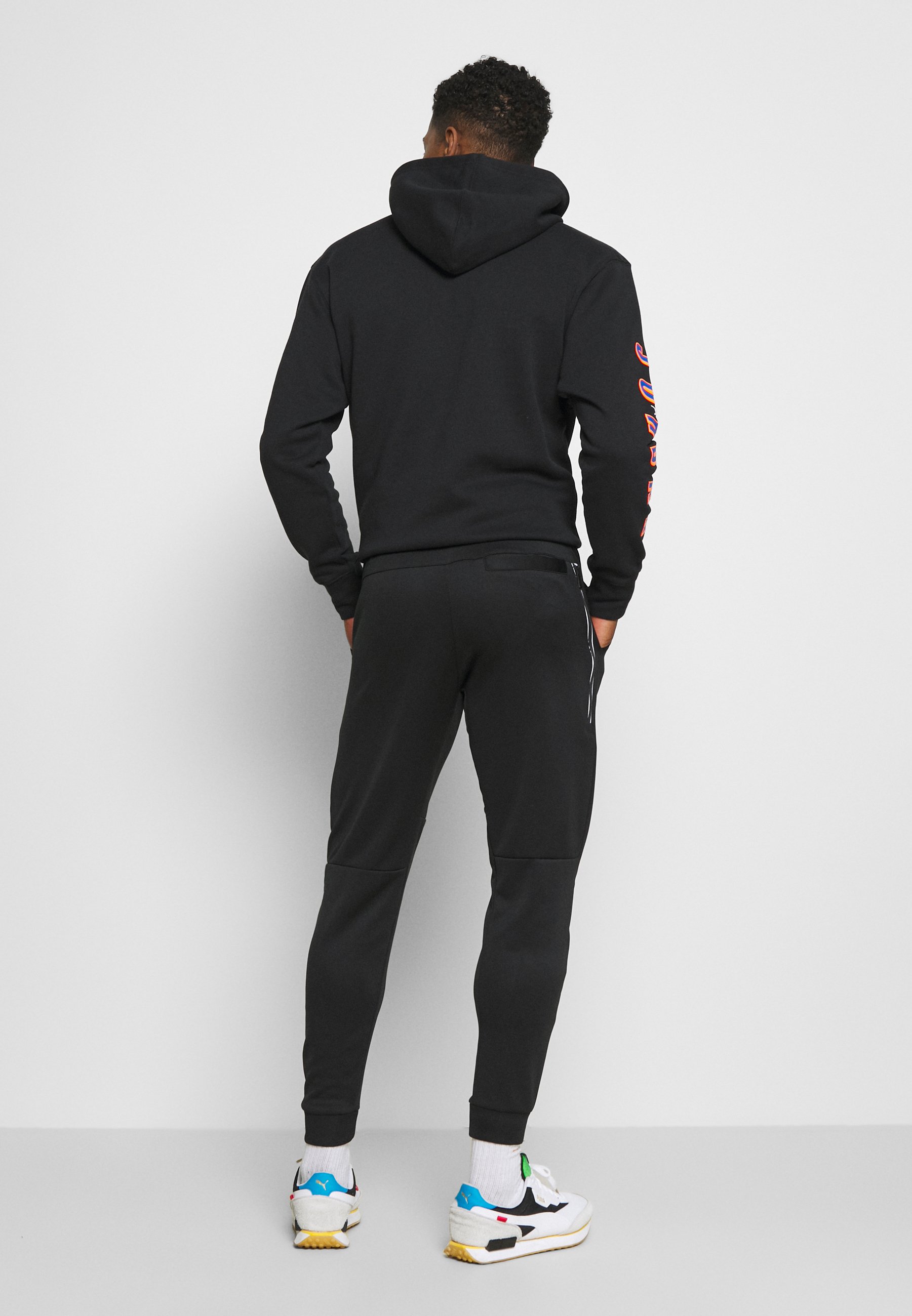 jogging nike tribute