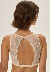 ESOTIQ ODESSA mleczny