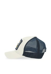 Cappellino da baseball di un leggero beige con retro in rete blu scuro. Presenta una toppa con un'illustrazione colorata di un uccello. Visiera curva, cinturino regolabile.