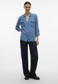 Vero Moda VMBUMPY L/S NEW NOOS - Button-down blouse - china blue