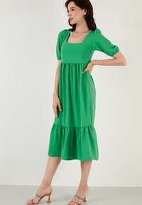 LELA REGULAR FIT - Vapaa-ajan mekko - green