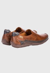 Pikolinos AZORES - Mocasines - dark brown
