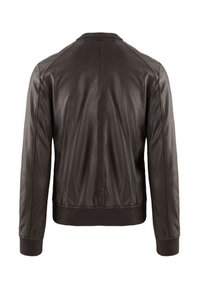 Brun læder bomberjakke med ribbede manchetter og kant, glat tekstur, minimalistisk design og uden synlige lukninger.