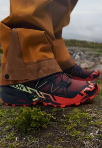 SPEEDCROSS 6 - Metsajooksu tossud - rum raisin/cherry tomato/cognac