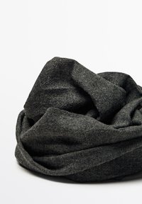 Unselected, grey