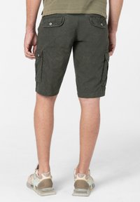 TIMEZONE REGULAR MAGUIRETZ - Shorts - military olive print