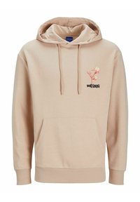 Felpa beige con cappuccio, tasca frontale, cordini e piccolo motivo floreale rosso con testo nero sul lato sinistro del petto.