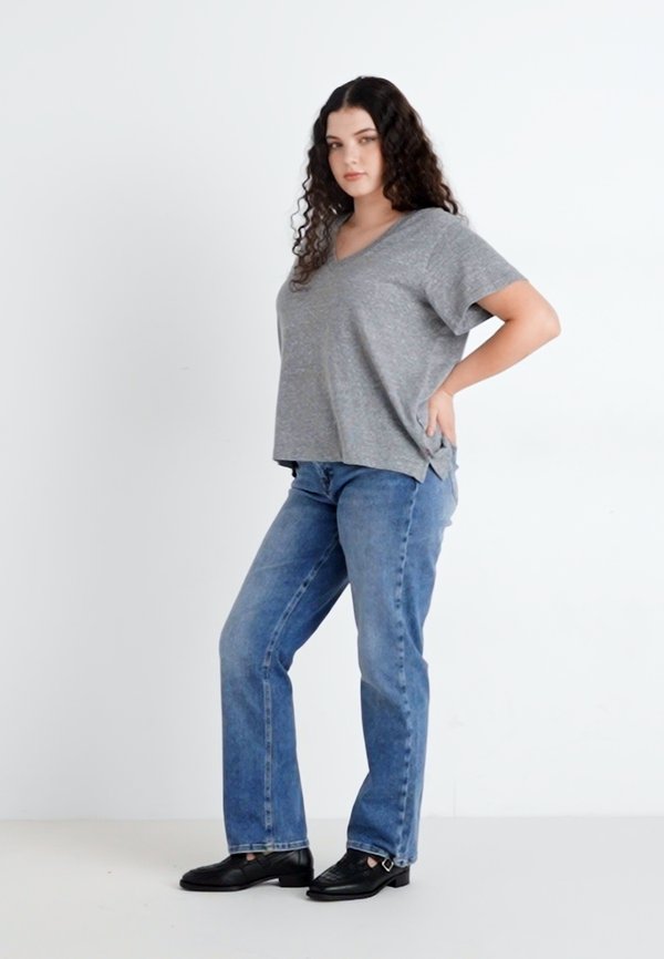 BOXY V NECK TEE - Basic T-shirt - triblend header gray4