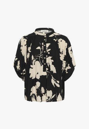 Crna i bijela cvjetna bluza s kratkim naboranim rukavima, mandarinskim ovratnikom i redom gumba na sredini sprijeda.