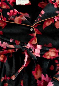Next SET - Pidžaamad - black pink floral