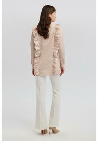 Touché Privé RUFFLE DETAIL  - Košilová halenka  - beige