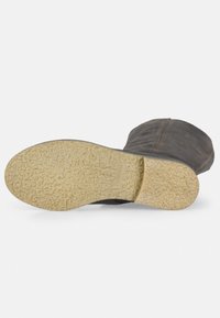 Felmini Vysoká obuv - graffiti