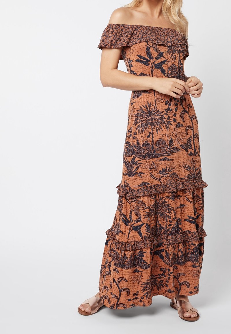 Off-the-shoulder maxi-jurk in terracotta met marineblauwe bloemenprints, gerimpelde lagen en een aansluitend lijfje. Soepele, lichte stof.