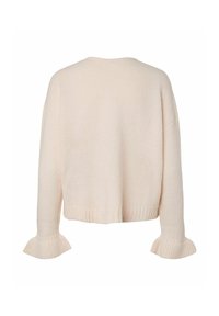 Suéter de punto suave en color rosa, con un corte casual, mangas largas con puños acampanados y un cuello redondeado. Tejido acanalado texturizado en todo el suéter.