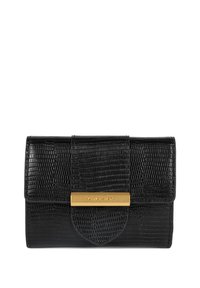 Portefeuille noir à texture réalisé en matériau synthétique. Doté d'un accent en métal doré avec le nom de la marque et d'une fermeture à rabat. Forme rectangulaire compacte.