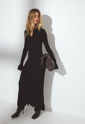 KEYHOLE FRILL - Maxi dress - black
