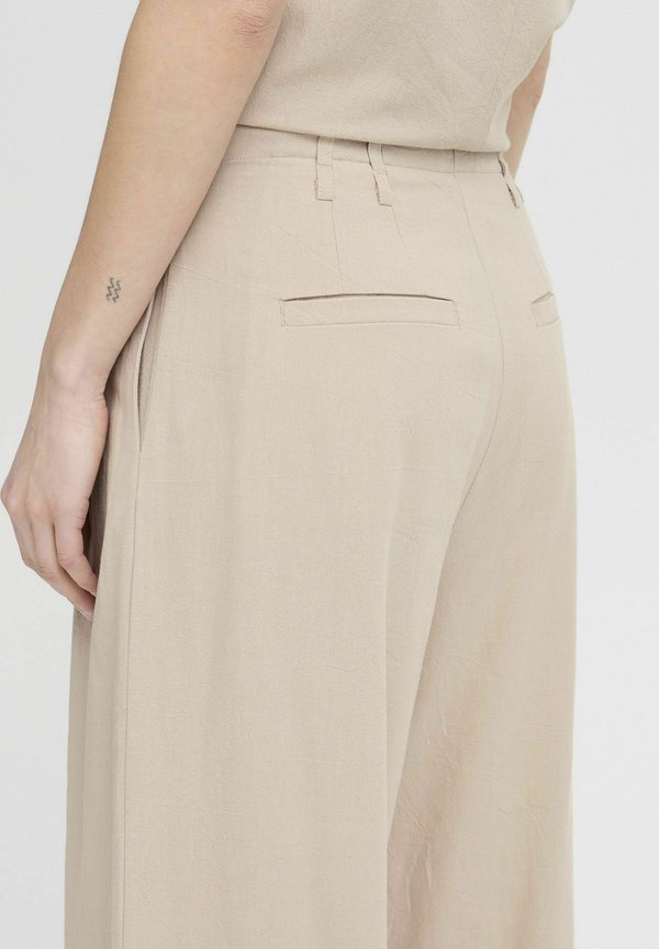 IHUNITY - Trousers - simply taupe4
