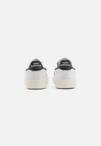 New Balance Matalavartiset tennarit - white