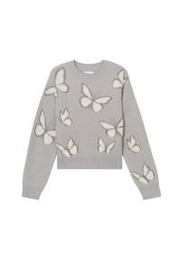 Pull gris avec des motifs de papillons texturés en blanc et vert. Le design comprend un col rond et des bords côtelés aux poignets et à l'ourlet.