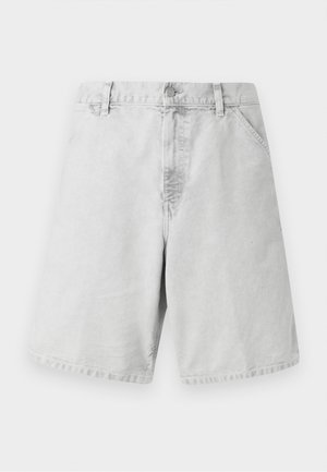 Lichtgrijze katoenen shorts met een klassieke snit, voorzien van een ritssluiting, riemlussen en zijzakken. Gladde textuur met een eenvoudig ontwerp.