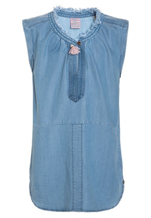 Ærmeløs lyseblå denim-tunika med frynset rund halsudskæring, lodret sydd slids med knap og lille lyserød kvastdetalje foran.