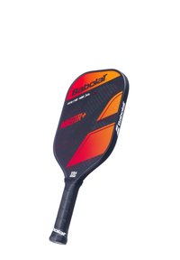Babolat MinistR+ paddle med et sort håndtag, rund form og en mønstret overflade med orange og røde accenter. Letvægtsdesign.