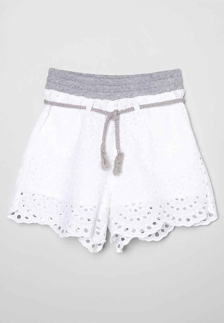 MAX&Co. Shorts wit MAX&Co. Shorts wit