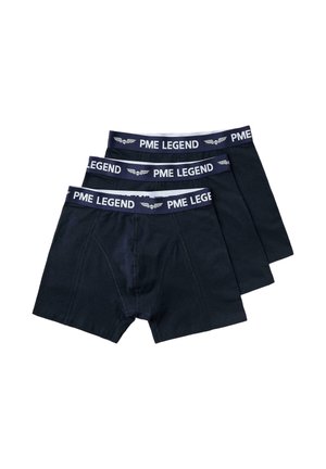 Tres bóxers negros PME Legend con cinturillas elásticas de marca apilados sobre un fondo blanco.