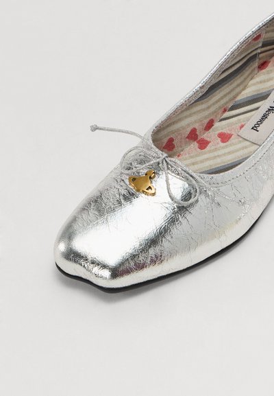 Vivienne Westwood BALLERINA - Balerinke - silver coloured