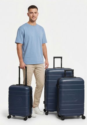 Redolz, WHEEL SUITCASE SET UNISEX - Kofferset - midnight blue