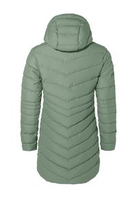 Cappotto imbottito verde con cappuccio, caratterizzato da cuciture a zigzag, una texture liscia e una lunghezza fino a metà coscia.