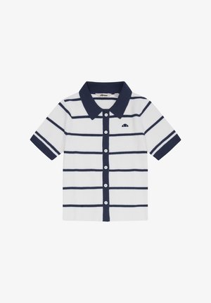 Camisa blanca de manga corta con botones, con rayas horizontales azul marina, cuello azul marino, puños y logo en el lado izquierdo del pecho.