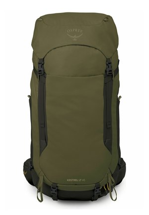 Mochila de senderismo Osprey Kestrel LT 45 color verde oliva con correas y hebillas negras, bolsillo frontal y compartimento superior con tapa.