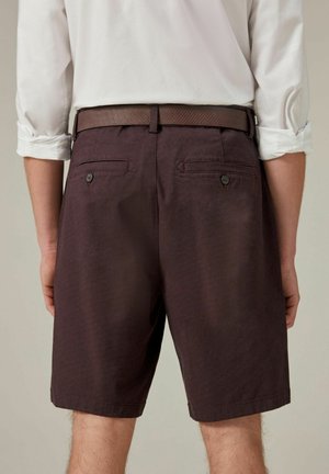 BELTED - REGULAR FIT - Shorts - burgundy red