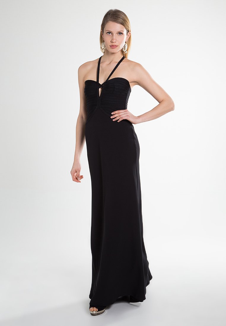 Îmbrăcăminte de ocazie