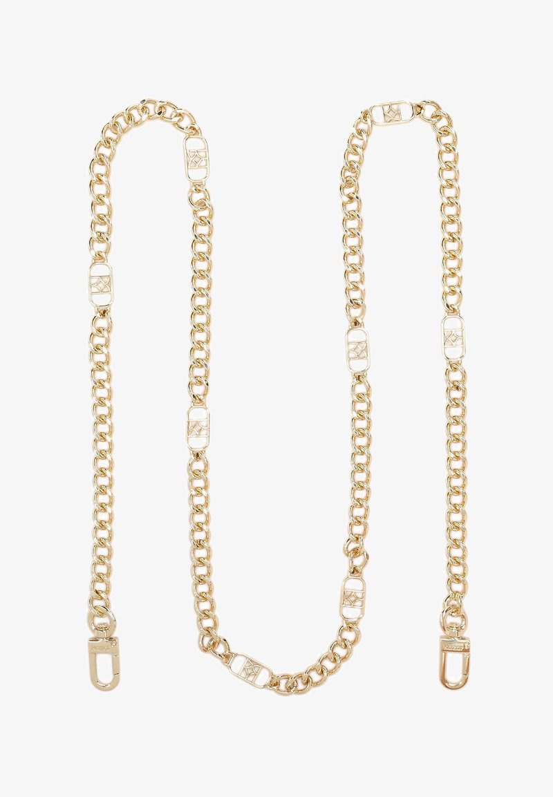 Cadena de tono dorado con eslabones entrelazados y elementos decorativos rectangulares, con cierres en ambos extremos para su sujeción.