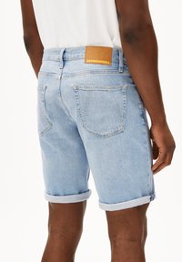 ARMEDANGELS NAAILO - Short en jean - tethys